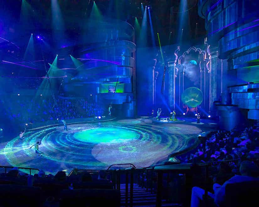 Ищете, как интересно провести вечер? Устали от шоппинга и уже осмотрели все главные достопримечательности города? Тогда присоединяйтесь ко мне на самое захватывающее шоу в Дубае — Ла Перле, признанное представлением номер один в городе!
