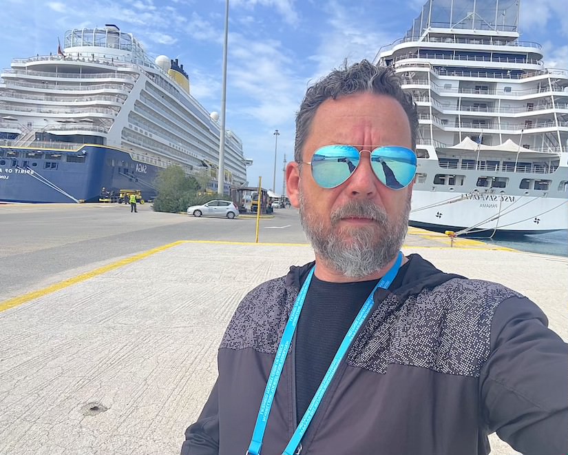 Идеальная экскурсия для гостей с круизных лайнеров! Вас ждёт знакомство с очаровательным старым городом Керкира, великолепные виды на Мышиный остров (Канони) и величественные панорамы западного побережья Корфу. Мы посетим живописную Палеокастрицу с её бухтами, монастырём Богородицы и лазурными водами. Комфортный темп, индивидуальный подход и лучшие виды острова за несколько часов!
