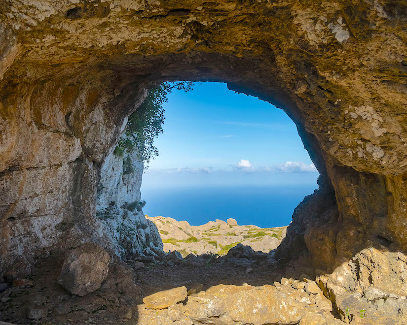 Откройте настоящую Майорку - с опытным и сертифицированным горным гидом. Индивидуальные и групповые маршруты по горам Трамунтана - от лёгких прогулок до настоящих восхождений.
