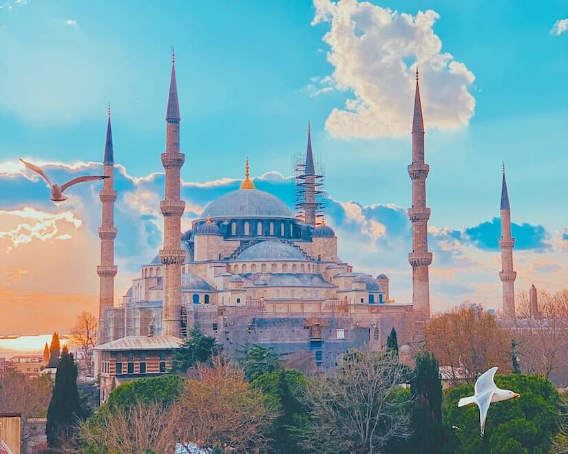 Стамбул экскурсии. Прогулки по Стамбулу. Турция 2022 пейзаж. Наследие Османской империи. Туры в стамбул с экскурсиями